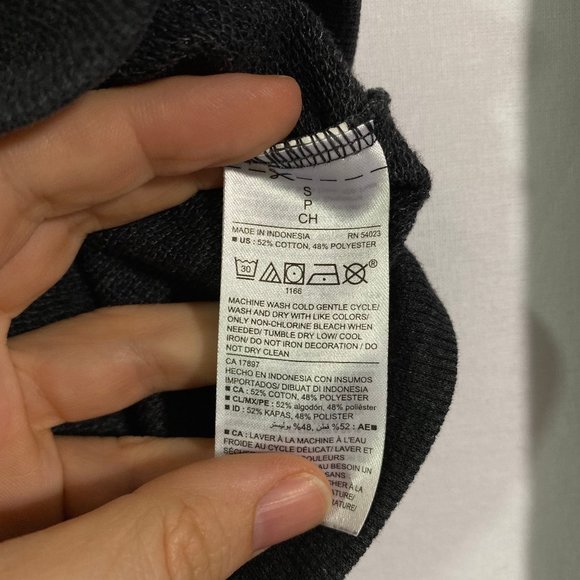 Old Navy Lightweight Crew Neck Sweatshirt - Picture 6 of 7